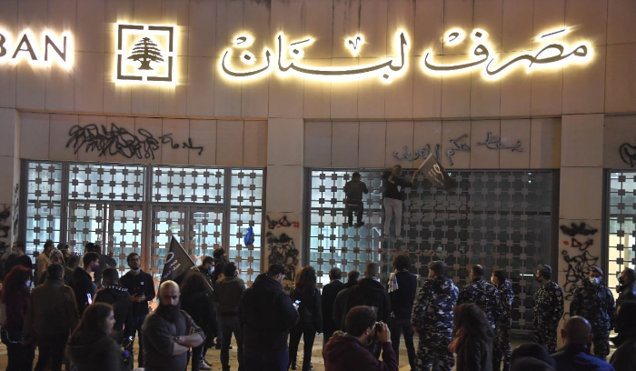 رسائل ضاغطة بشغور الحاكمية وقيادة الجيش