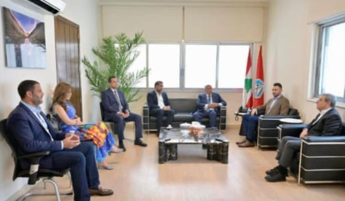 تيمور جنبلاط بحث في التطورات مع وفد 