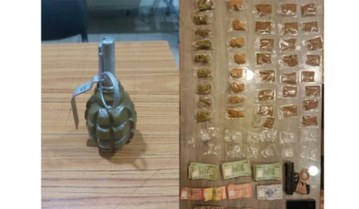 يبيعان المخدّرات على دراجة ناريّة!