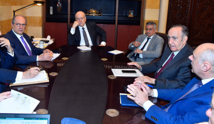 الرئاسة في الإقامة الجبرية... فرص الحوار مُنعدمة... ومخاوف من 