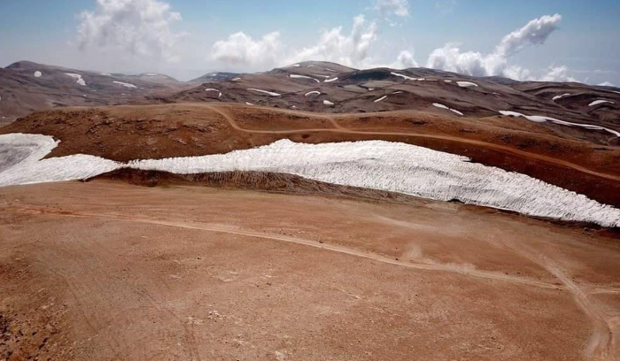 ما هو سبب الخلاف بين بشري والضنية على القرنة السوداء ؟