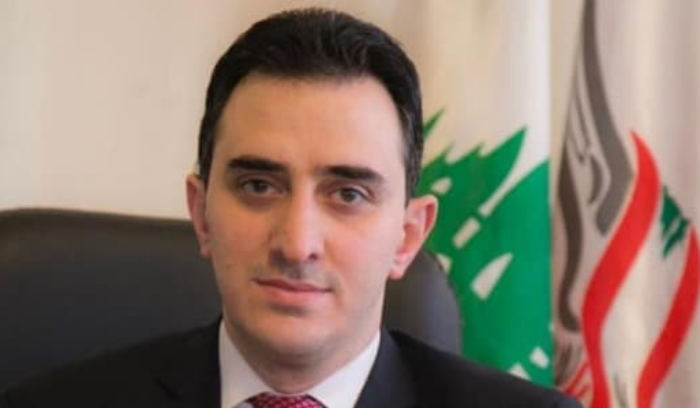 رازي الحاج: لا بُد أن يُشرق الضوء في آخر النفق