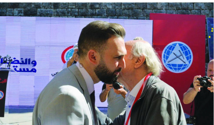 الممانعة وقفت على “إجر ونص” خشية انهيار نظام بوتين<br />
تيمور ورث العباءة الجنبلاطية والتزم إتمام الإستحقاق