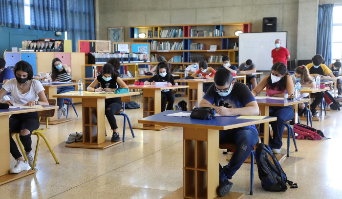 زيادة أقساط المدارس الخاصة تهدد بحرمان جيل من التعليم<br />
المؤسسات مضطرة لتأمين مقدرات الصمود لأساتذتها