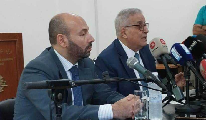 الخارجية اللبنانية «تعصر نفقات» بعثاتها الدبلوماسية بسبب الأزمة المالية<br />
صرف 165 موظفاً وتخفيض رواتب السفراء ونقل مقرات