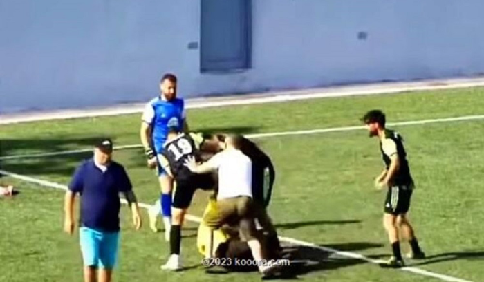 توقف مباراة في لبنان بعد الاعتداء على حكم