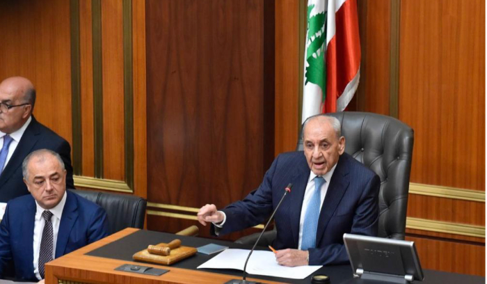 ماكرون وبن سلمان يدعوان إلى