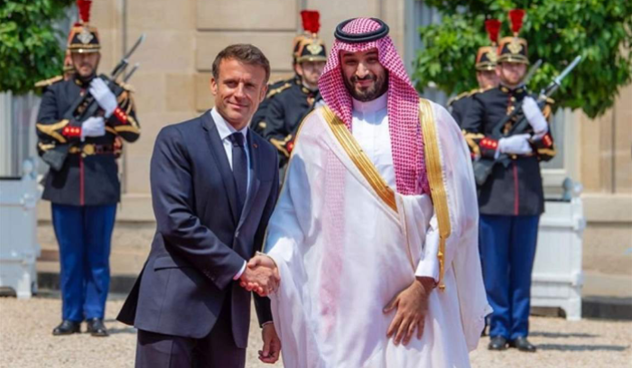 ماكرون وبن سلمان: لضرورة الإنهاء السريع للفراغ السياسي والمؤسساتي في لبنان