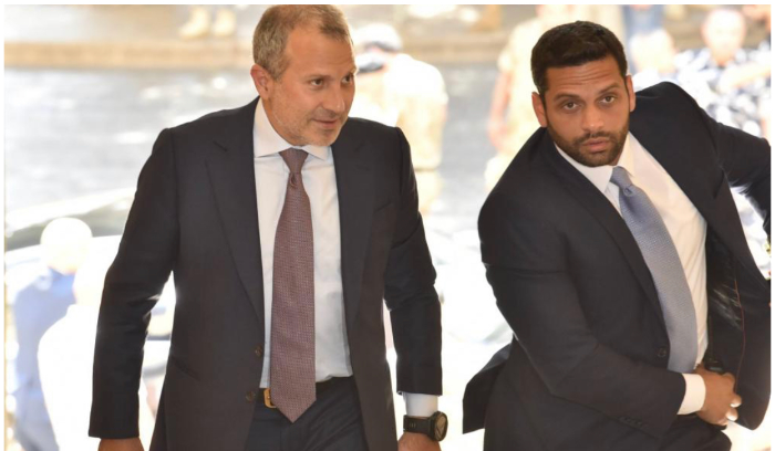 من استقوى على 