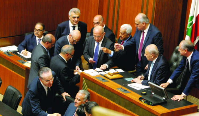 «البازل الإنتخابي» : تلاطم داخل جدران البرلمان <br />
بري يجدِّد الدعوة للحوار وواشنطن تنتقد تعطيل النصاب.. و5 نواب تمرَّدوا على باسيل