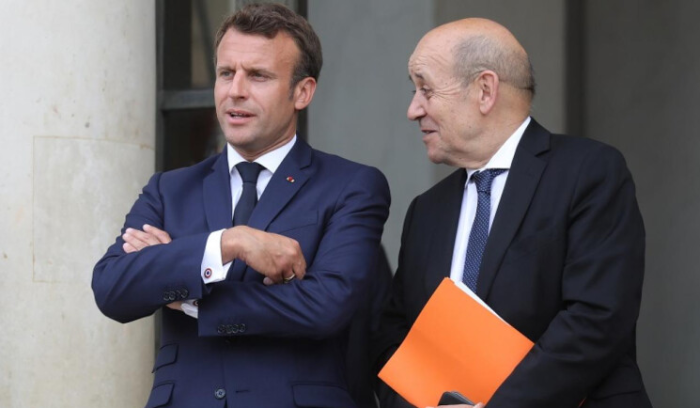 لودريان وزيراً... لودريان موفداً رئاسياً: فما الذي تغيّر؟