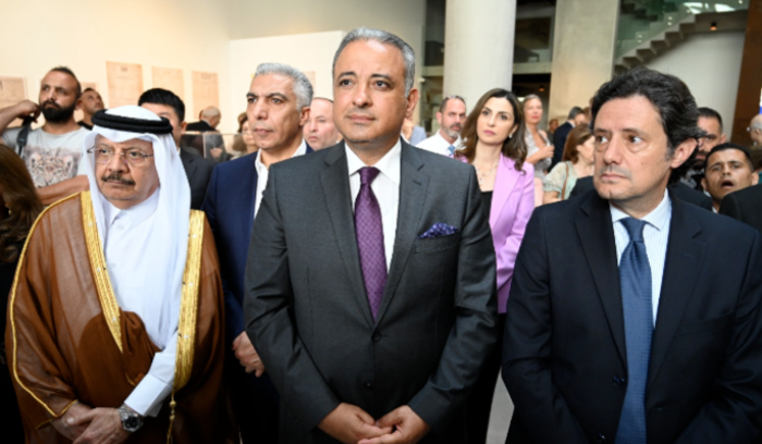 المرتضى والمكاري افتتحا معرض 