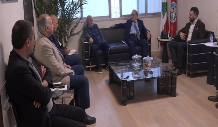 تيمور جنبلاط يلتقي قريباً بري بحثاً عن مخرج للمأزق الرئاسي اللبناني<br />
دعمه لأزعور لا يعطل الحوار وصولاً إلى التوافق