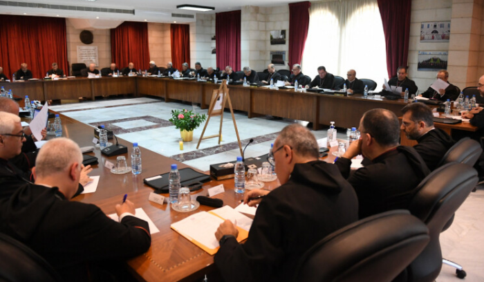 التناقضات تستعد للفشل الثاني عشر... وباريس متمسّكة بالتسوية