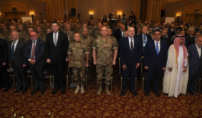 العماد عون: الجيش الجهة الوحيدة المكلّفة حماية المياه البحرية