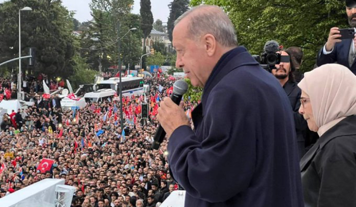 أردوغان يعلن فوزه برئاسة تركيا في مؤتمر شعبي أمام أنصاره