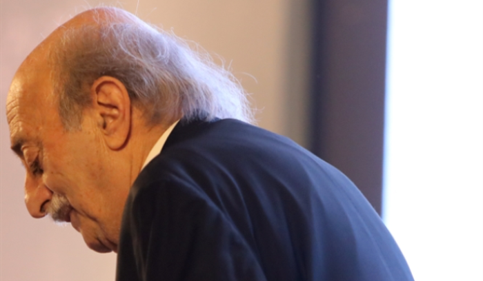 جنبلاط من الورقة البيضاء إلى التنحّي