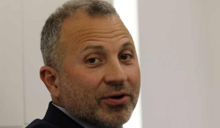 القوات تدعو باسيل إلى إعلان تأييد أزعور<br />
باريس تتمسك بفرنجية وتطالب معارضيه بمرشح