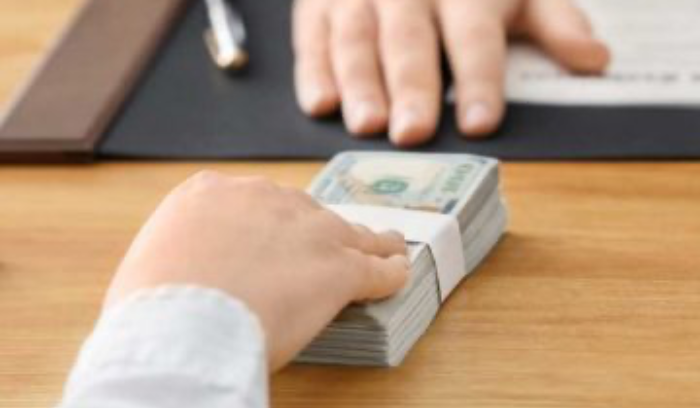 عصابة تُزوّر إقامات لأشخاص سوريين مقابل 70 دولاراً
