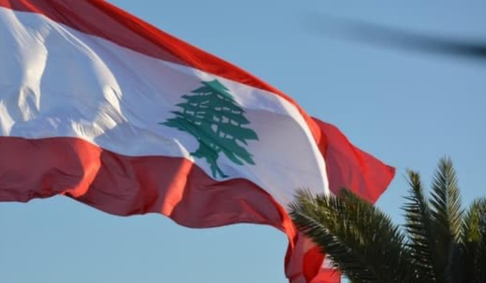 لبنان على 