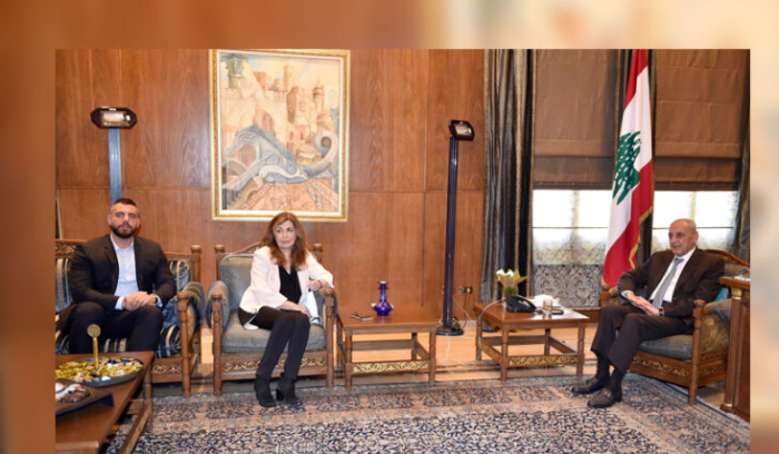 الوقت يضيق رئاسياً... التوافق الداخلي مستحيل... والرهان على 