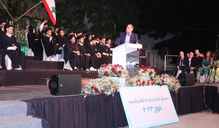 الجميّل في حفل تخريج طلاب مدرسة سانت ريتا: كونوا اسياد قراركم ولا تنخدعوا