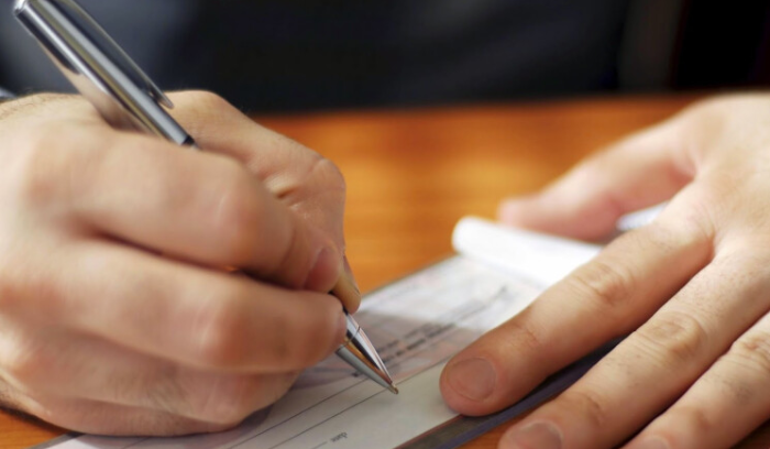 مستقبل تجارة الشيكات باللولار