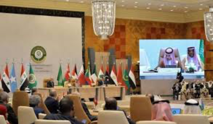 خارطة طريق عربية للبنان: تحاور لرئيس يُرضي اللبنانيِّين<br />
المدَّعي الفرنسي يؤكد مذكرة التوقيف ولبنان لن يتعامل مع إشارة الأنتربول.. وسلامة يستأنف