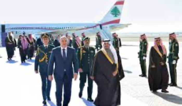 محادثات بناءة لعون في الرياض وتحديات امام قمة القاهرة<br />
قلق من «فخ» ملف اعادة الاعمار وطريق التعيينات سالكة<br />
استنفار سياسي درزي لمواجهة الفتنة والفوضى والتقسيم