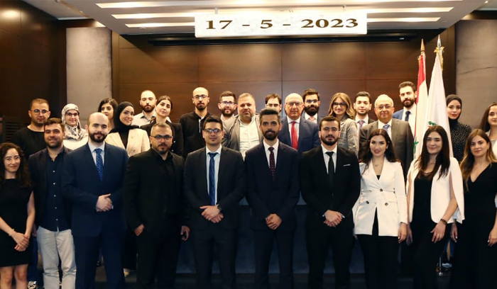 بخاش: ارفدوا مجتمعكم بما اكتسبتموه من علوم وخبرات