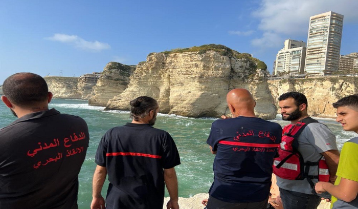 مواصلة البحث عن شاب غرق قبالة صخرة الروشة