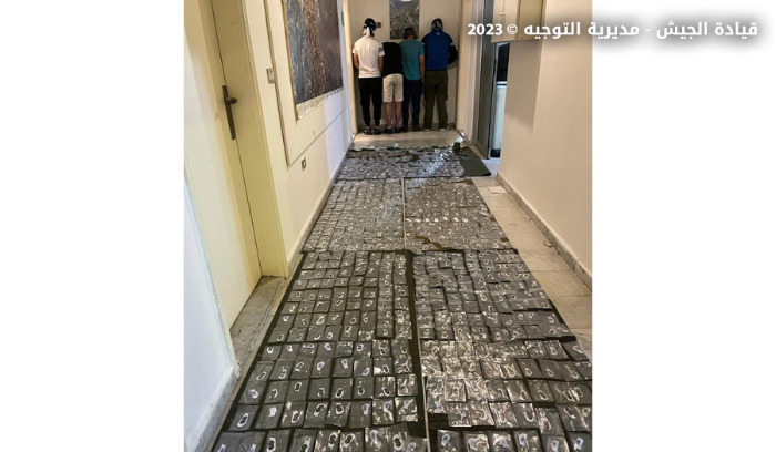 توقيف أشخاص في  صحراء الشويفات بتهم تجارة المخدرات وعمليات ‏السلب والسرقة