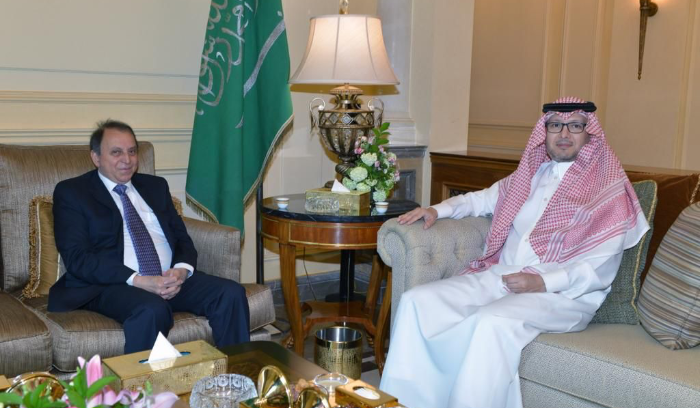 بخاري استقبل وزير المهجرين وعرض معه الأوضاع