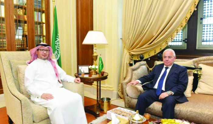 لبنان: وفد أوروبي يدعو لعقوبات ضد السياسيين الفاسدين<br />
النائب غسان سكاف تابع جولاته بلقاء السفير السعودي