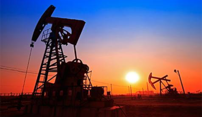 أسعار النفط تتراجع عالميًا