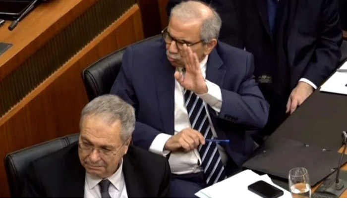 باسيل ارتدى ثوب المعارضة... 