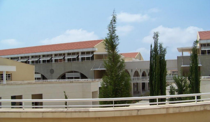 موظفو الصيانة والتشغيل في مجمع الحريري الجامعي: توقفنا عن أعمالنا