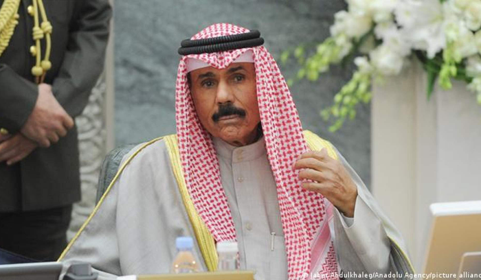 أمير الكويت يحلّ مجلس الأمة ويدعو لتنظيم انتخابات جديدة