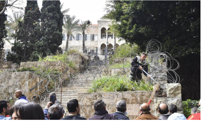 إحباط تهريب كبتاغون الى السعودية... ونصرالله يتوعّد إسرئيل<br />
يوم غضب يواكب جلستَي الثلثاء... وجعجع: عملية غشّ موصوفة ومصيبة جديدة