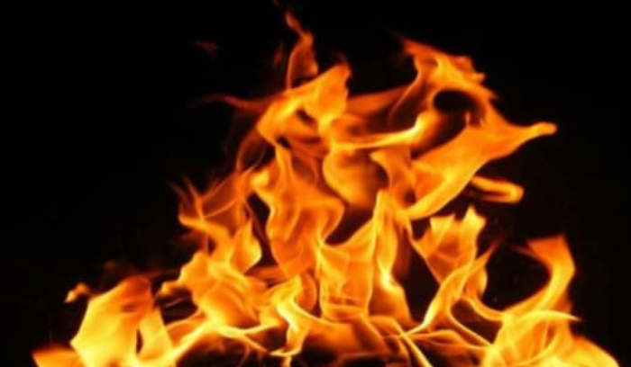 إخماد حريق محوّل لتخزين الطاقة الشمسية
