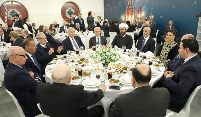 جعجع‬⁩ في إفطار ⁧‫معراب‬⁩: استعادةُ لبنان الحر تبدأ بحل التنظيم المسلّح ولا نقبل برئيس ليس برئيس