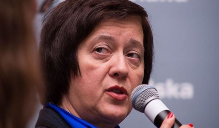 فرونتسكا: أشجع جميع الأطراف المعنية على دعم جهود وزارة الداخلية