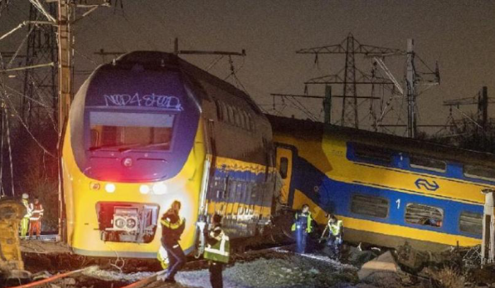 جرحى بحادث خروج قطار عن السكة في هولندا