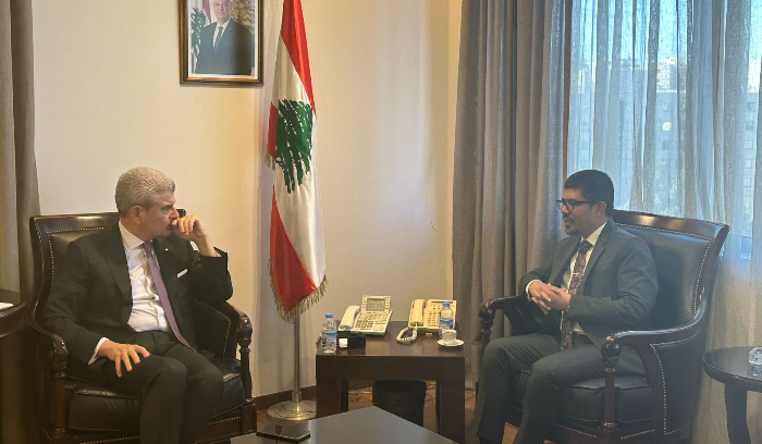 وزير الصناعة بحث مع سفير الهند إمكانية التبادل التجاري والتعاون المعرفي