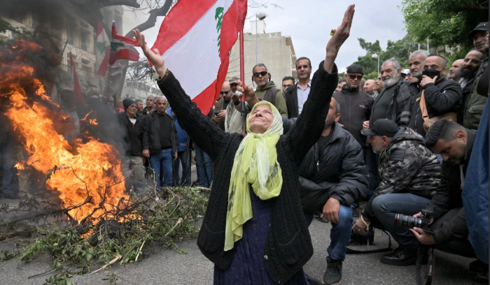 الاحتدام المطلبي يتصاعد وسقوط صفقة المطار