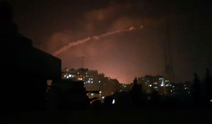 إصابة عسكريّين سوريين في قصف إسرائيلي قرب دمشق