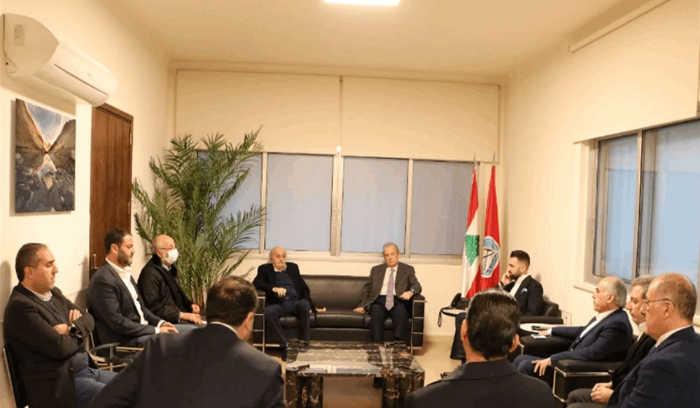 “اللقاء الديمقراطي” على خط أزمة الساعة