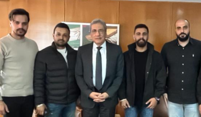 الخوري تسلّم من نقابة أصحاب مرائب الحجز كتاباً يتعلق بشؤون نقابتهم