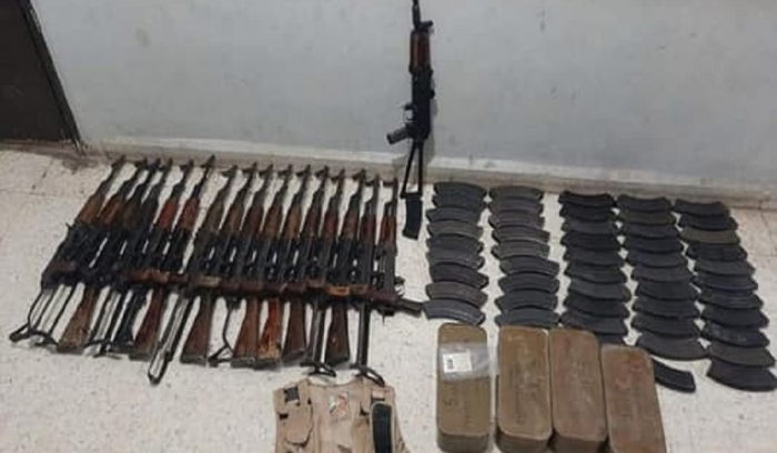 الجيش يوقف 89 شخصًا… ويضبط أسلحة
