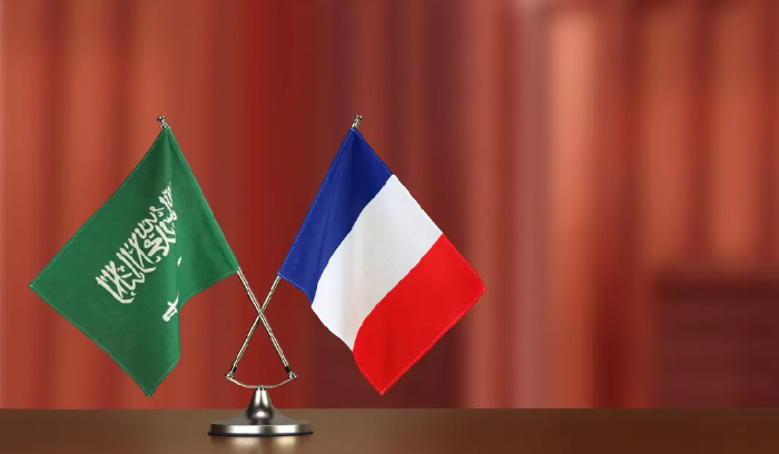 اجتماع سعودي – فرنسي في الإليزيه… ولبنان محور البحث